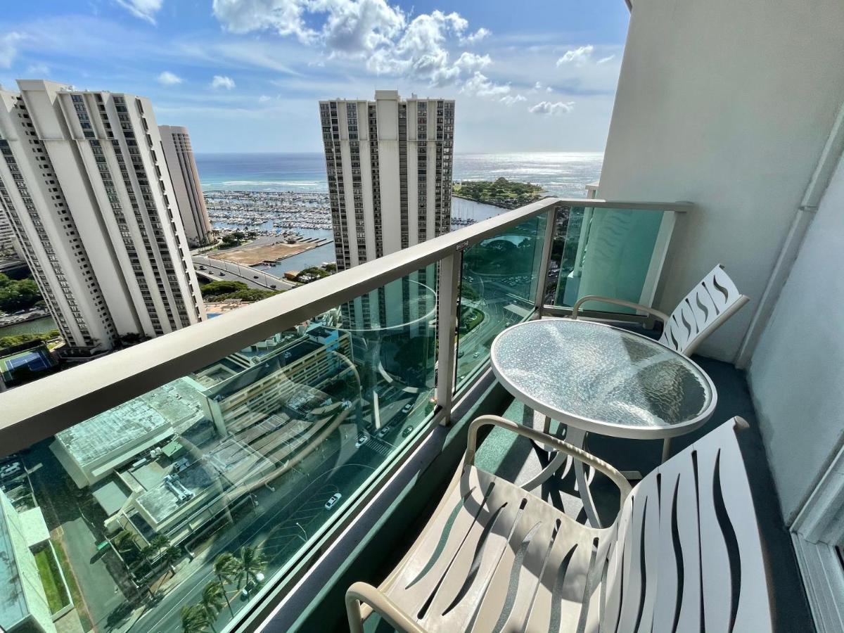 Ala Moana Hotel 31St Floor Гонолулу Екстер'єр фото